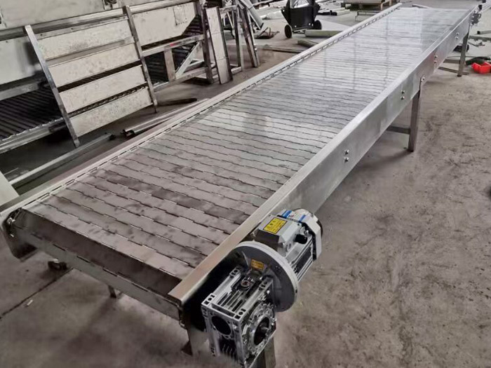 不銹鋼鏈板輸送機